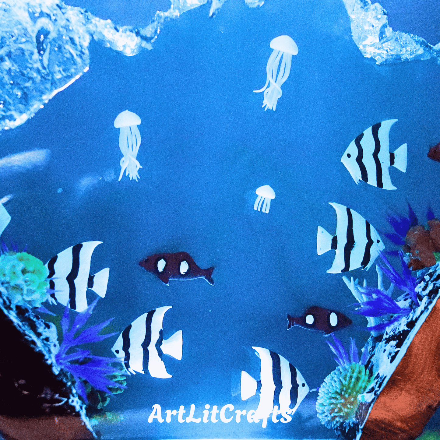 Ocean Fish Resin Lamp – Handmade LED Light